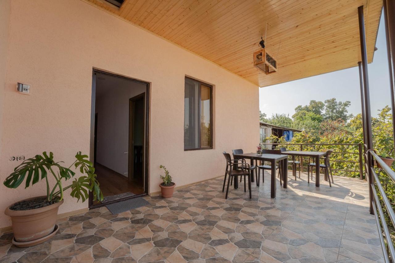 Guest House Gold Telavi Exterior foto